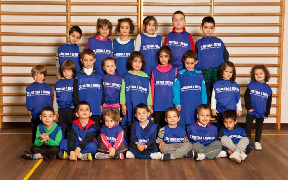 PORTADA-ESCOLAS-16-17.jpg
