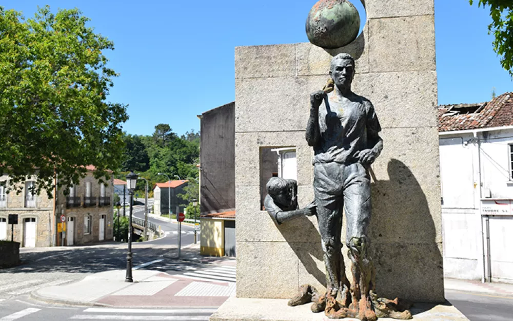 Monumento ao emigrante