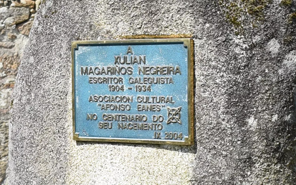 Monumento a Xulián Magariños