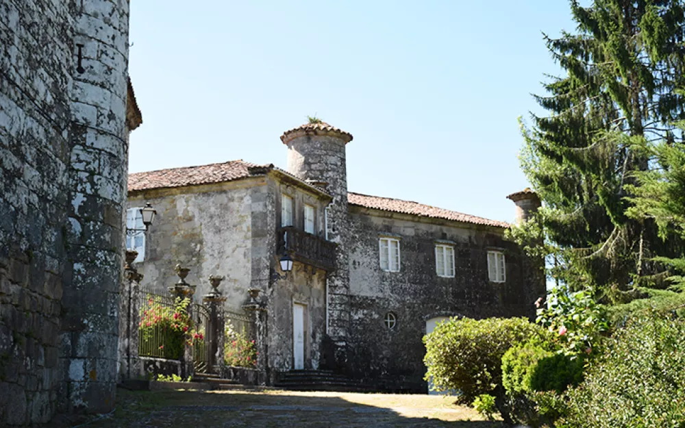 Pazo do Cotón e Capela de San Mauro